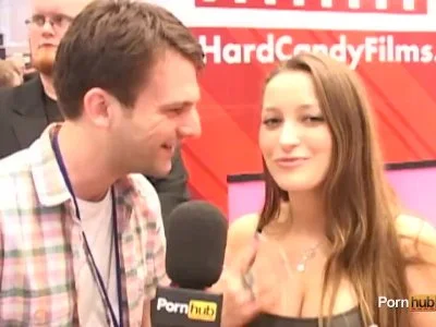 Interview de PornhubTV avec Dani Daniels aux AVN Awards 2012