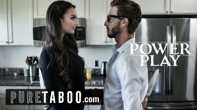 PURE TABOO Eliza Ibarra a un plan directeur sexy