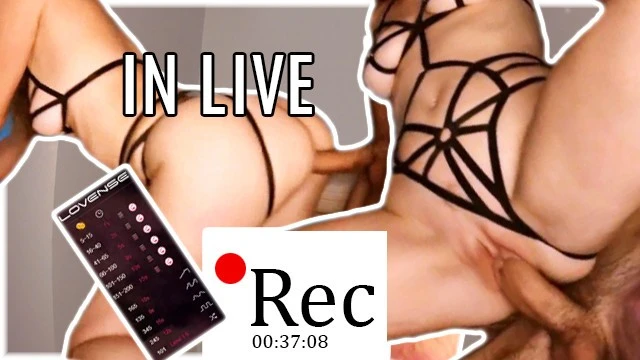 Replay d'une baise musclée en LIVE avec 500 personnes