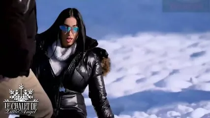 "Clea Gaultier im LittleAngel Chalet - heiße Szene"